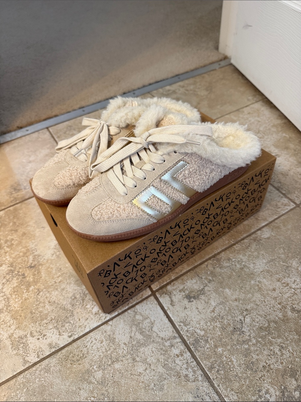 Back 70 EASTER FL backless sneakers- excellent condition